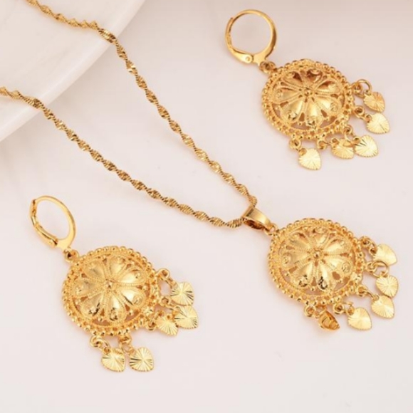 Necklace earring set - Picture 1 of 5